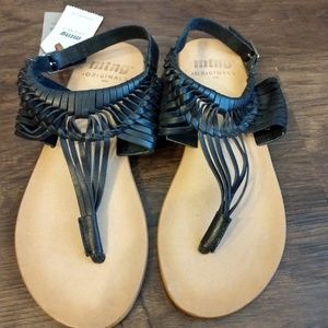 MTNG leather sandals